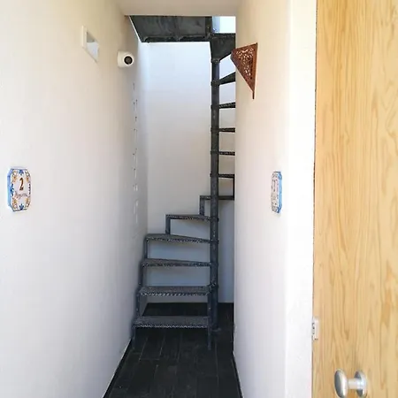 Ajamola بيت ضيافة فافينانا