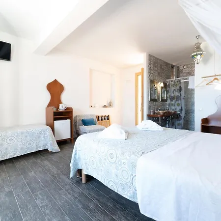 Ajamola Guest house