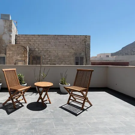 Ajamola Guest house 3*