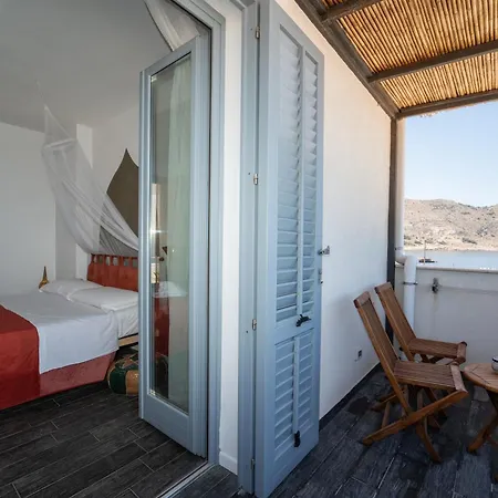 Ajamola Guest house