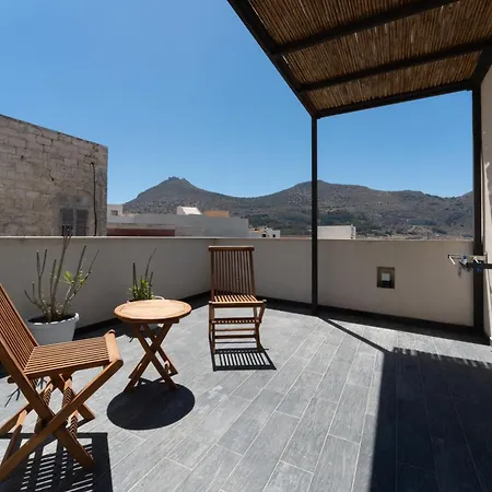 Ajamola بيت ضيافة