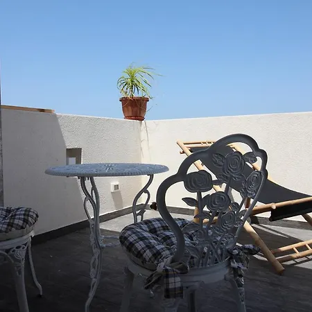 Ajamola Guest house