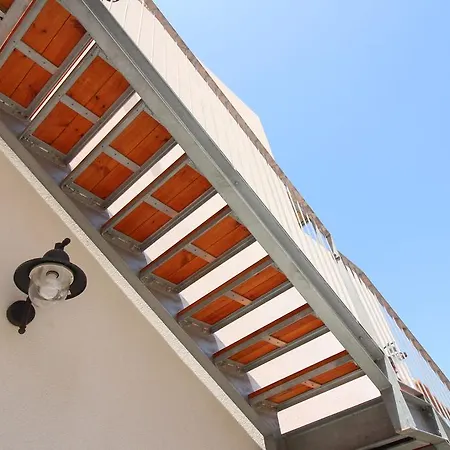 Guest house Ajamola 3*