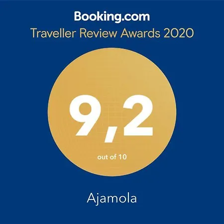 Ajamola بيت ضيافة فافينانا